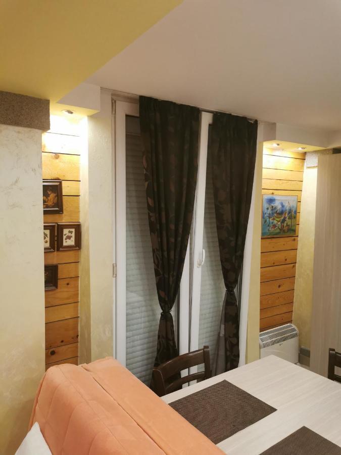 Appartamento Agape Downtown Belgrado Esterno foto