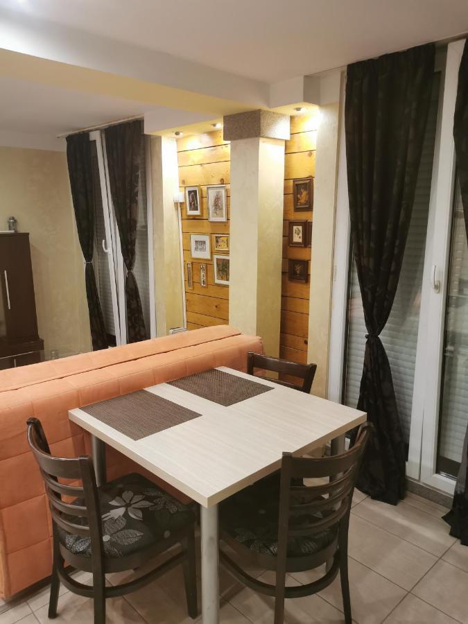 Appartamento Agape Downtown Belgrado Esterno foto