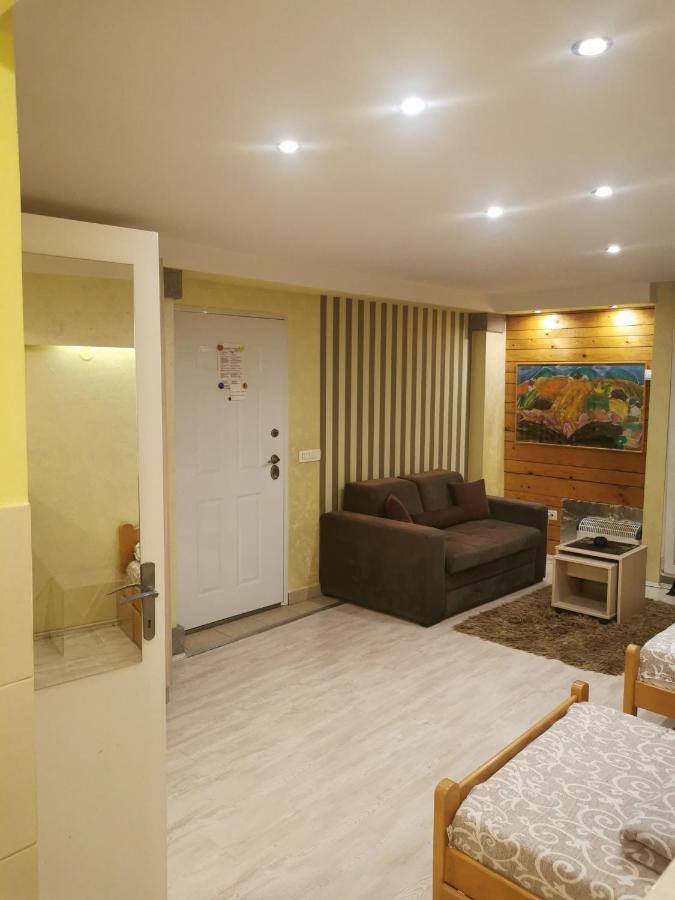 Appartamento Agape Downtown Belgrado Esterno foto
