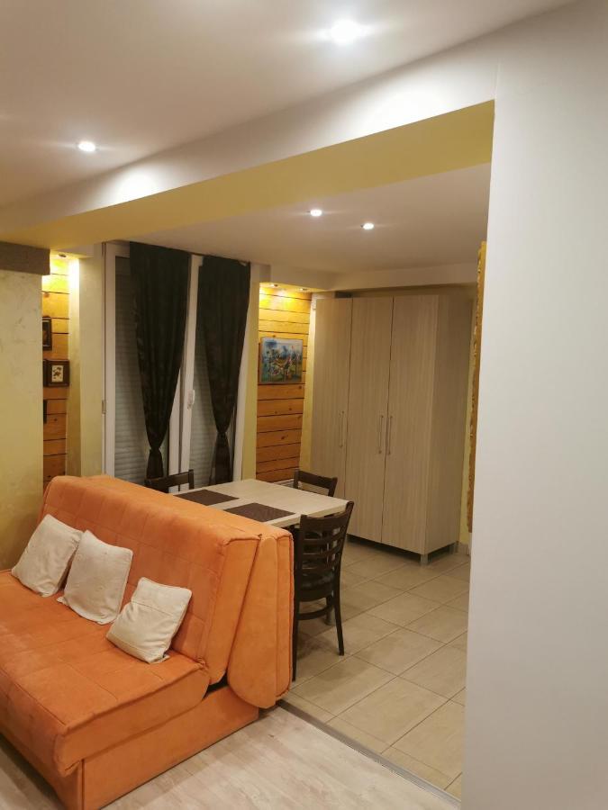 Appartamento Agape Downtown Belgrado Esterno foto
